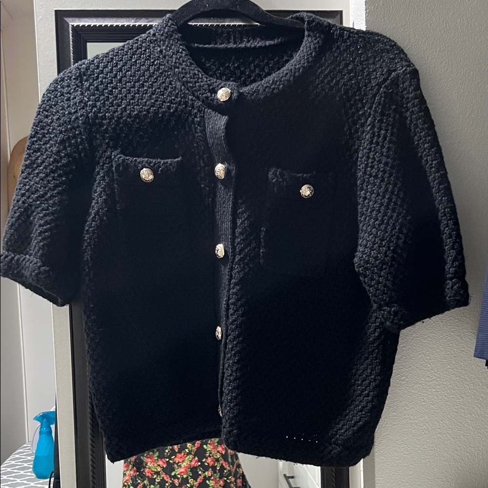 Goelia Black Textured Short Sleeve Cardigan, designer looked buttons,size M,NWOT